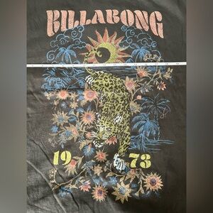 NWOT Billabong vintage style size S - oversized